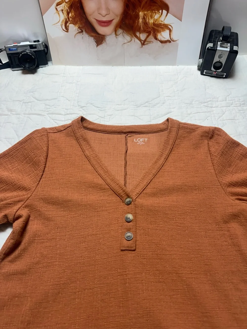 LOFT Rust Brown Textured Knit Henley Top Short Sleeve V Neck Medium - Picture 2 of 10